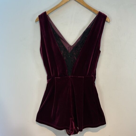 Topshop Petite deep wine colour purple velvet shorts romper lace back size US2 - Picture 5 of 9